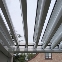 Installation d'une pergola bioclimatique IZI à Neupré