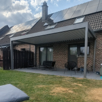 Pergola Bioclimatique IZI : Design moderne et confort sur mesure à Fléron