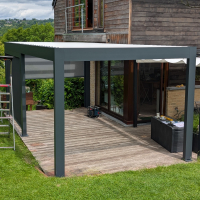 Installation d'une pergola bioclimatique IZI à Aywaille