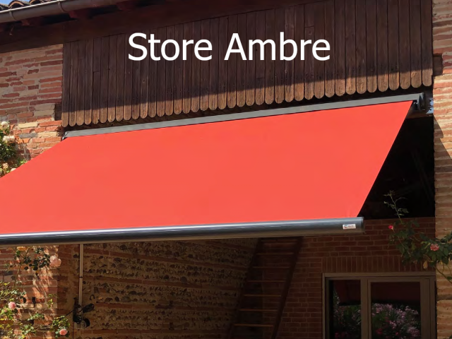 Profitez de l'été sans attendre : stores bannes et pergolas en stock à prix bradés !
