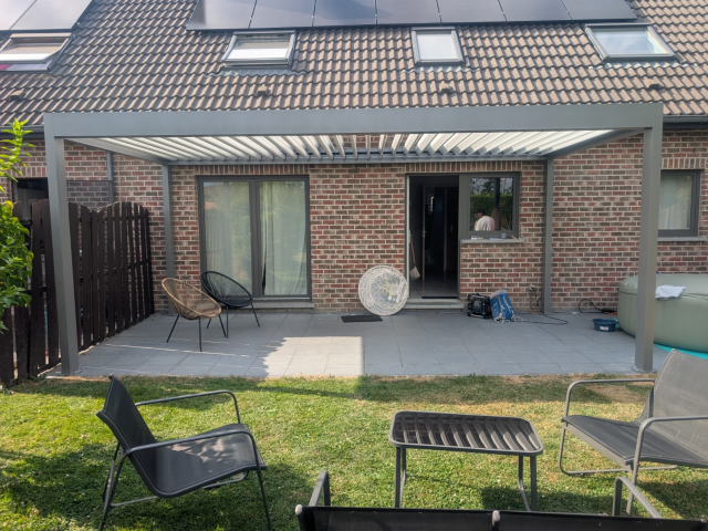 Quel est le prix d'une pergola bioclimatique à Fléron ? Focus sur la pergola IZI