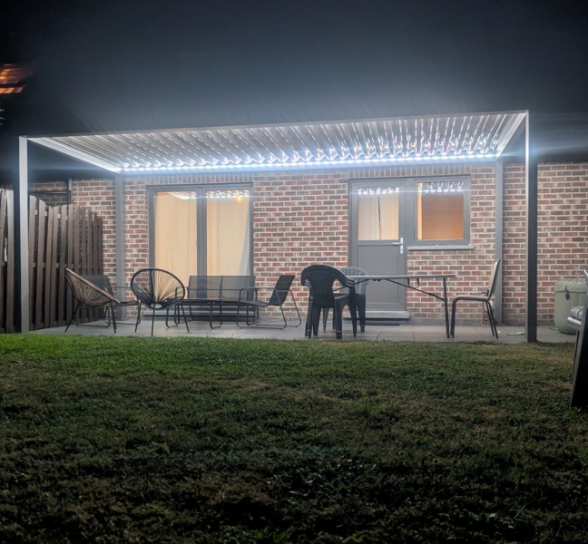 Pergola Bioclimatique IZI : Design moderne et confort sur mesure à Fléron